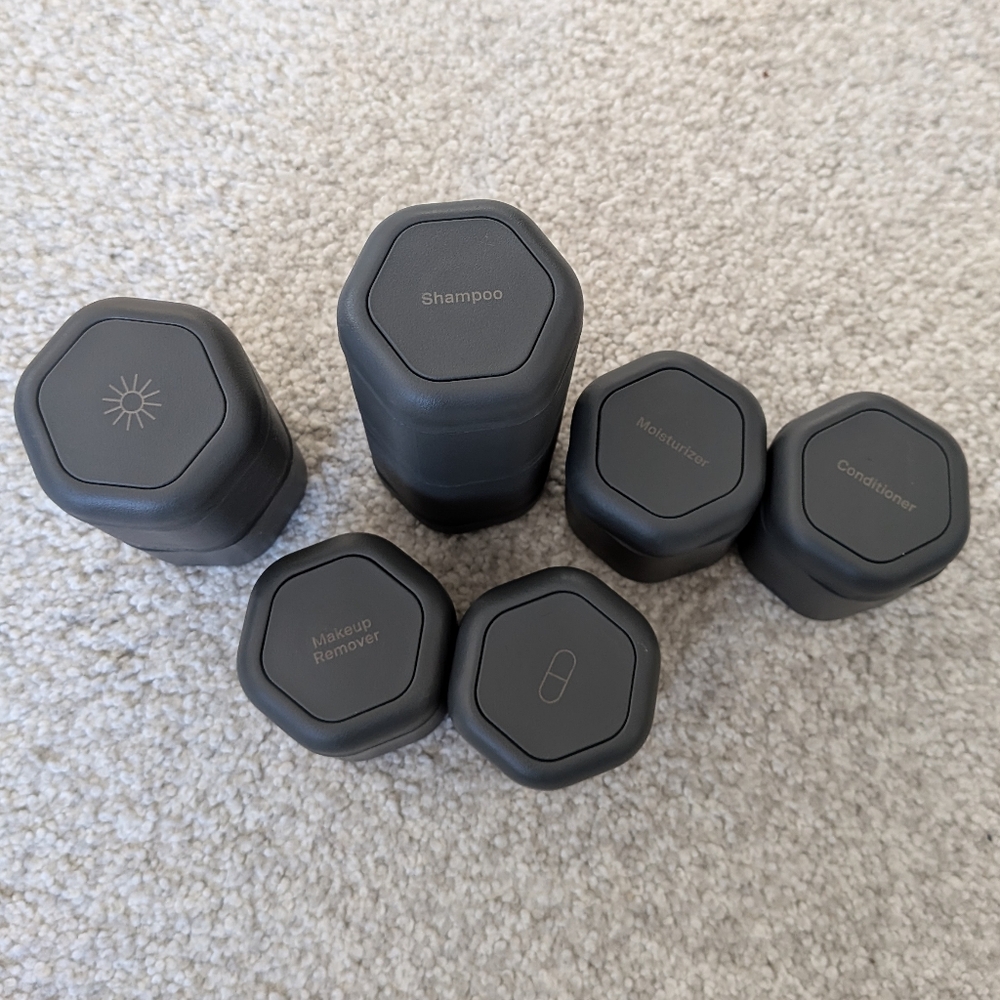 Gray Hexagonal Bathroom Set